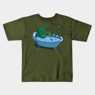 Doll of Cute-thulhu Kids T-Shirt